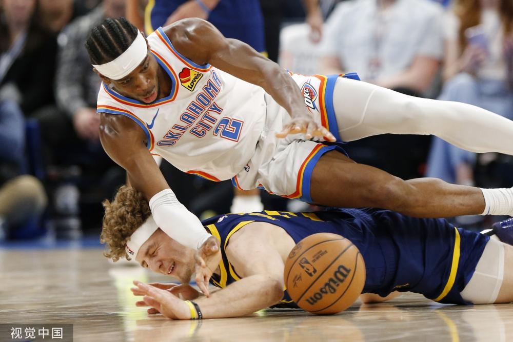 是他在比赛 是他在比赛